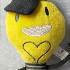 Peluche Promocional Bombilla FENIE